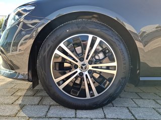 Mercedes-Benz E 220 d T Avantgarde AUTOMATIK / LED / AHK / NAVI / SITZHEIZUNG - bilder 12