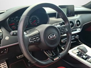 Kia Stinger 3.3 GT 4WD AUTOMATIK / LEDER / SCHIEBEDACH / E-SITZE - foto 6