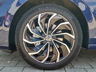 Volkswagen Golf VIII 1.5 eTSI Style DSG / KLIMA / NAVI / ACC / E-SITZE / LED-PLUS - bilder 13