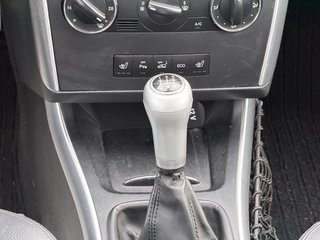 Mercedes-Benz B 180 TÜV & Service Neu / Teilleder / SHZ / NAV - bilder 17