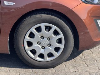 Hyundai i30 Classic  Tüv09/26 Garantie 8x Bereift/AHK - photo 9
