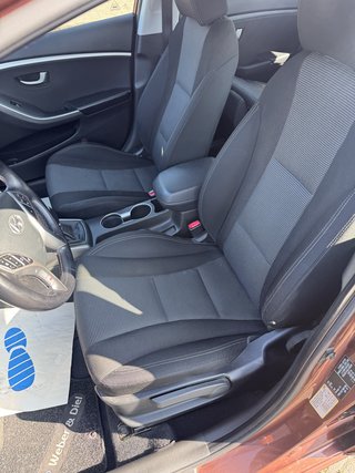 Hyundai i30 Classic  Tüv09/26 Garantie 8x Bereift/AHK - photo 17