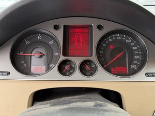 Volkswagen Passat Variant Sportline Nav/ SHZ/ Vollleder / - bilder 16