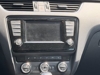 Skoda Octavia Combi Style Teilleder/Euro6/BI-XEN/DSG - bilder 19