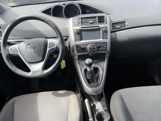 Toyota Verso SkyView Edition KAM/PANO/ - bilder 13