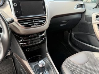 Peugeot 2008 Allure NAV / Teilleder / Automatik - foto 13