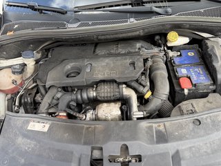 Peugeot 2008 Allure NAV / Teilleder / Automatik - foto 20