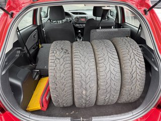 Toyota Yaris KAM / Klima / 8 X Bereift - bilder 10