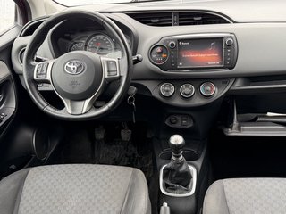 Toyota Yaris KAM / Klima / 8 X Bereift - bilder 11