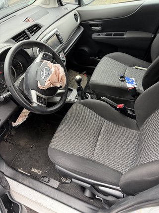 Toyota Yaris Edition Kamera / AC / Facelift / Fahrbereit! - foto 21