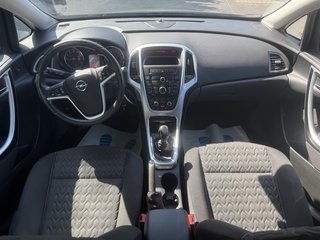Opel Astra J Sports Tourer Garantie Tüv06/26 Service - bilder 11
