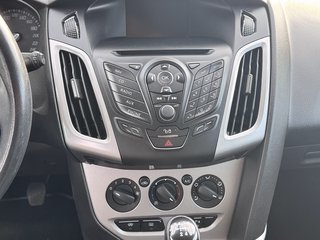 Ford Focus Turnier Champions Edition / ST / - bilder 13