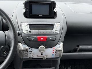 Toyota AYGO Service NEU / Automatik / NAVI / EURO 5 - foto 14