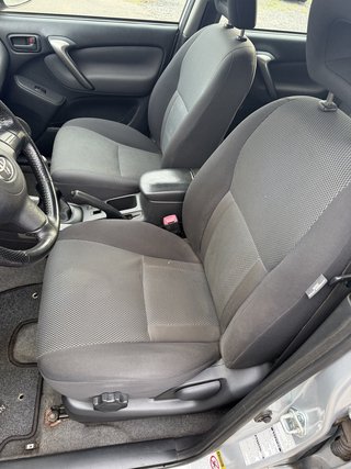 Toyota RAV 4 2.0 Sol EURO 4 / / 4X4 - bilder 13