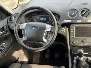 Ford S-MAX Titanium/ 8 X bereift / - bilder 12