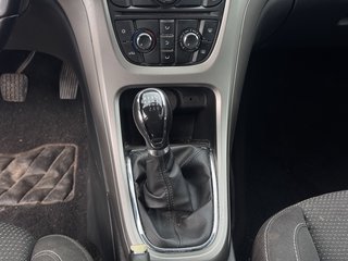 Opel Astra J 5-trg. Design Edition - bilder 14