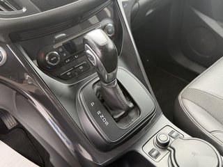 Ford Kuga Titanium Automatik / 4x4/ / RFK / Leder - bilder 18
