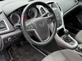 Opel Astra J 5-trg. Sport - bilder 11