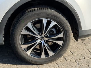 Toyota RAV4 Edition 2014 / 4x4 / RelaxGarantie /AHK - bilder 9