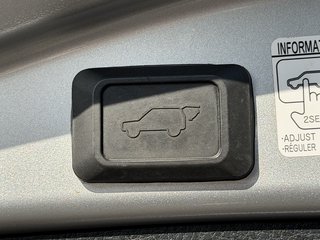 Toyota RAV4 Edition 2014 / 4x4 / RelaxGarantie /AHK - bilder 11