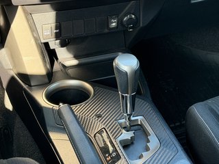 Toyota RAV4 Edition 2014 / 4x4 / RelaxGarantie /AHK - bilder 15