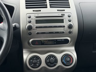 Toyota Urban Cruiser Town 1.3 / 10.26 TÜV - bilder 14