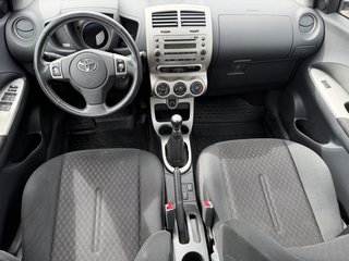 Toyota Urban Cruiser Town 1.3 / 10.26 TÜV - bilder 12