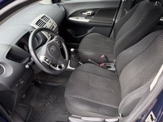 Toyota Urban Cruiser Town 1.3 / 10.26 TÜV - bilder 16