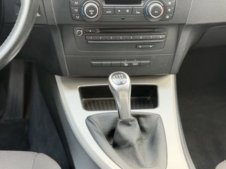 BMW 320 d xDrive XD/ Euro5/ 8XALU/NAV/1.Hand - foto 17