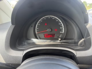 Volkswagen up! take / Klima / TÜV Neu - photo 16