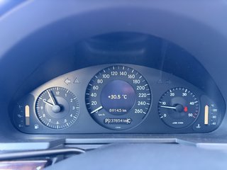 Mercedes-Benz E 220 CDI TÜV NEU/Automatik/Schiebedach/Klimaauto/ - bilder 13