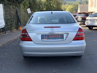 Mercedes-Benz E 220 CDI TÜV NEU/Automatik/Schiebedach/Klimaauto/ - bilder 6