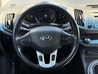 Kia Sportage Attract 2WD 1.6 / Euro 5 - bilder 14