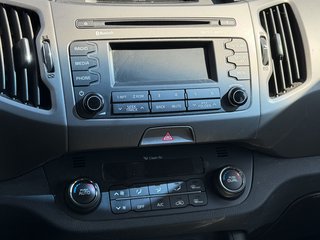 Kia Sportage Attract 2WD 1.6 / Euro 5 - bilder 16