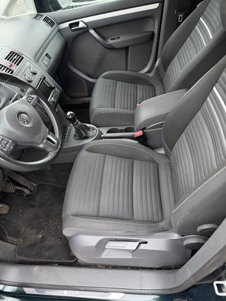 Volkswagen Touran Cup NAV / SHZ/ 7-Sitzer / - bilder 13