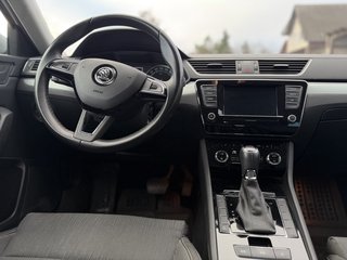 Skoda Superb Combi Ambition SHZ / DSG / - photo 9