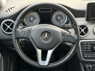 Mercedes-Benz GLA 200 CDI / d 4Matic Pano / Navi - foto 14