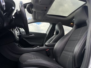 Mercedes-Benz GLA 200 CDI / d 4Matic Pano / Navi - foto 20