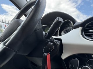 Opel Adam Jam Pano / 8 X Bereift / TÜV 01-27 / - bilder 18