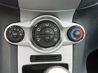 Ford Fiesta Trend AC / - foto 12