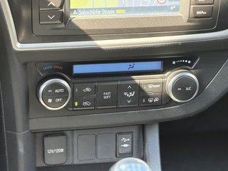 Toyota Auris Edition NAV/KAM/8XBereift / - bilder 18