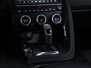 Jaguar E-PACE SE AWD PANO AHK SHZ RFK - foto 7