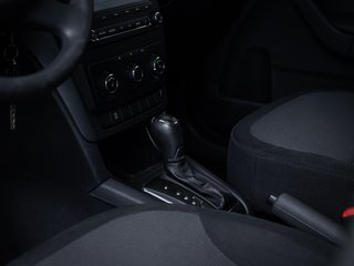 Skoda Yeti 1.2 TSI Active Plus Edition  AHK SHZ - bilder 5