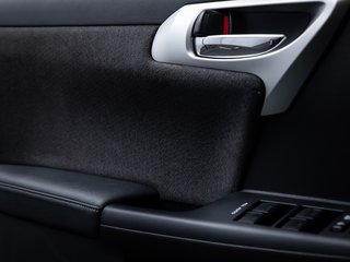 Lexus CT 200h Dynamic LED TEMP RFK - bilder 12