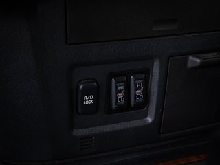 Mitsubishi Pajero 3.2 DI-D Intense 4WD AHK RFK SHZ - bilder 5
