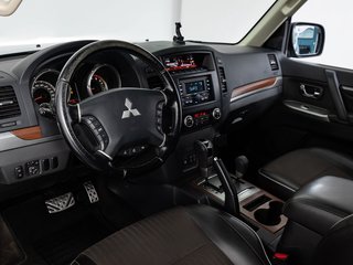 Mitsubishi Pajero 3.2 DI-D Intense 4WD AHK RFK SHZ - bilder 9