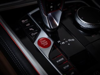 BMW M8 Competition  CARBON KERAMIK NIGHT B&W LASER - bilder 24