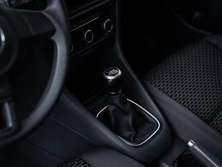 Volkswagen Golf 1.6 TDI Trendline 4Motion  KLIMA - bilder 4
