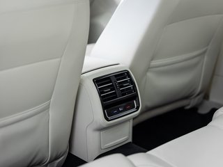 Volkswagen Passat GTE 1.4 TSI R-Line ACC PANO VIRTUAL AHK - bilder 18