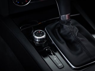 Mercedes-Benz C 63 AMG BI-XENON COMAND H-K PANO SHZ - bilder 6